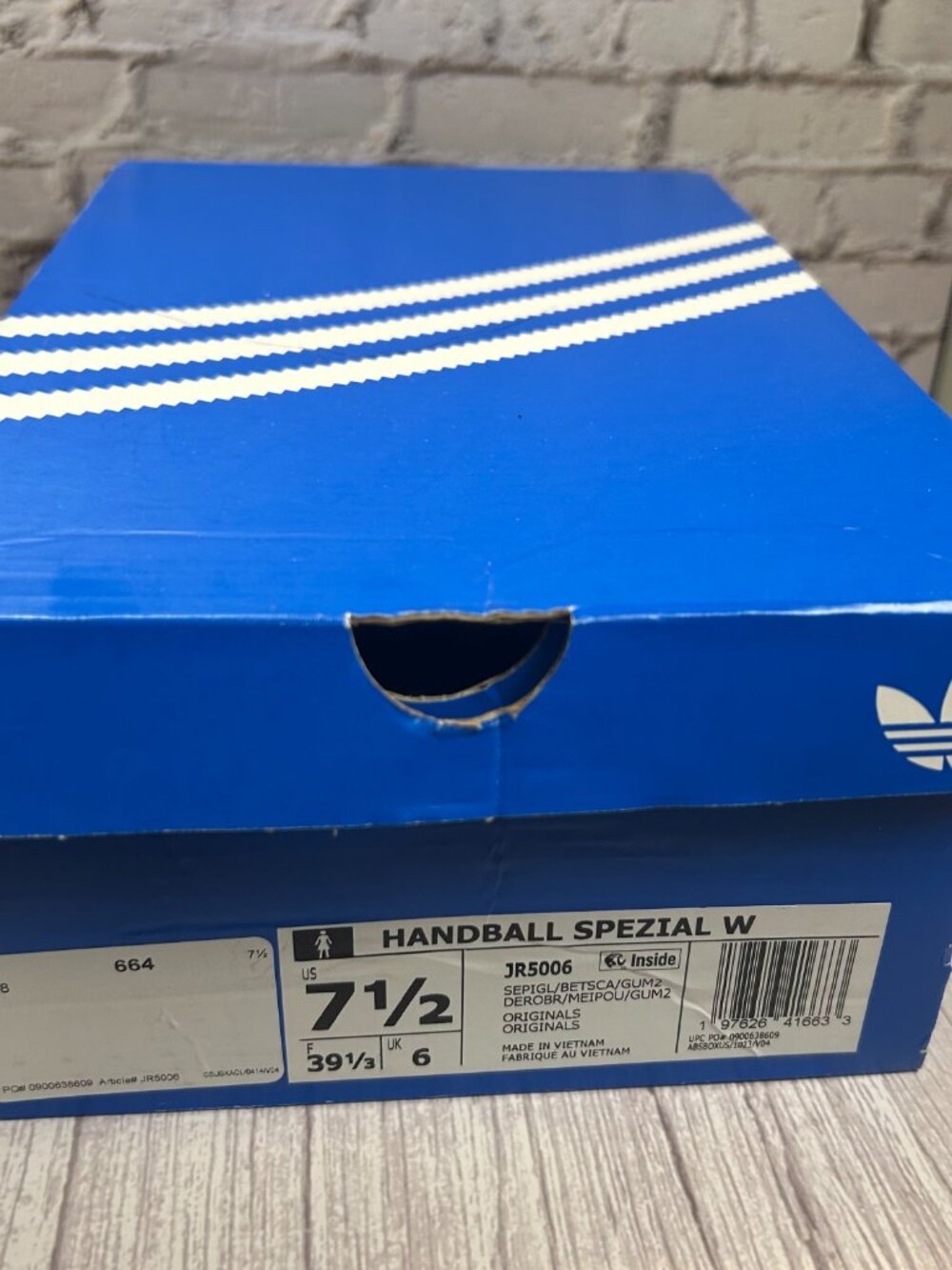ADIDAS HANDBALL SPEZIAL (WOMEN) (7.5} - Picture 11 of 13